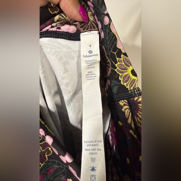 Lululemon Wunder Under Hi-Rise Tight
28" Fluorolace Multi - Picture 4 of 4